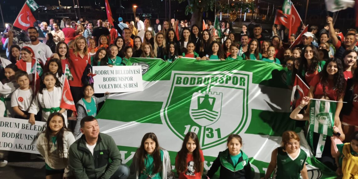 29 Ekim Cumhuriyet Bayramı Kutlamasını B.B. Bodrumspor Voleybol Şubesi Olarak Gerçekleştirdik.